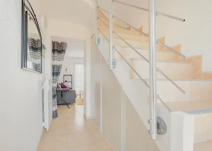 Le Saint Martin Duplexe A La Brehal